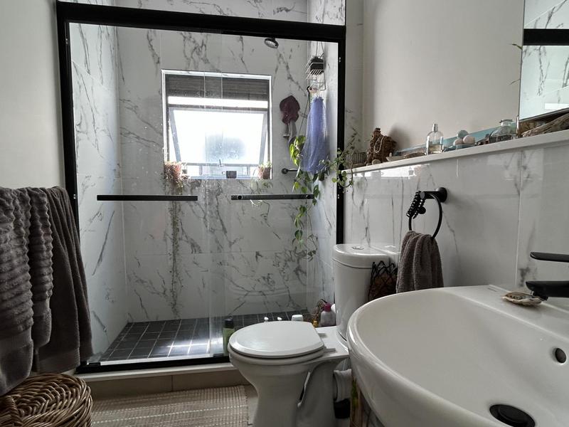 To Let 1 Bedroom Property for Rent in Sandown Western Cape